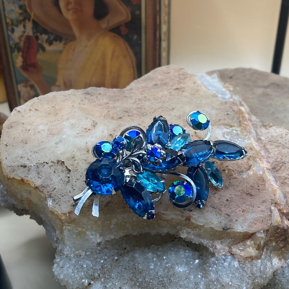 Vintage Sky Blue Prong Set Rhinestone Brooch